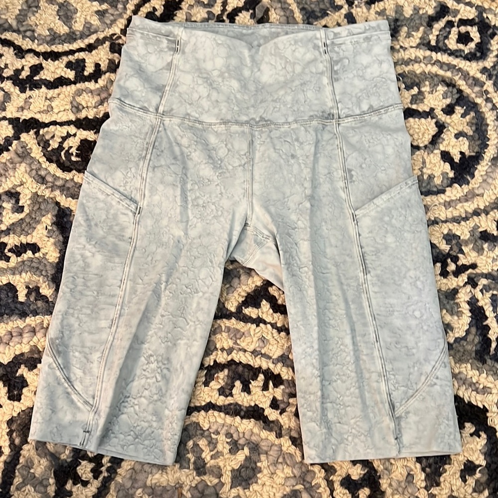 Lulu lemon bike shorts